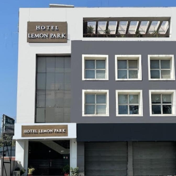 Hotel Lemon Park Haldwāni Dış mekan fotoğraf