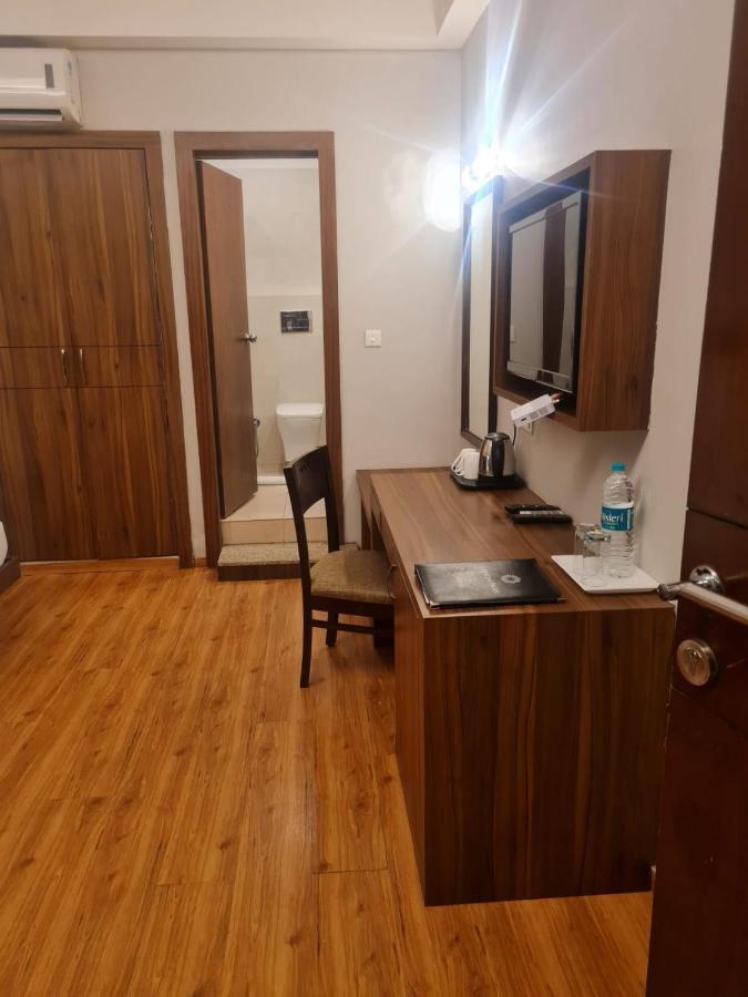 Hotel Lemon Park Haldwāni Dış mekan fotoğraf
